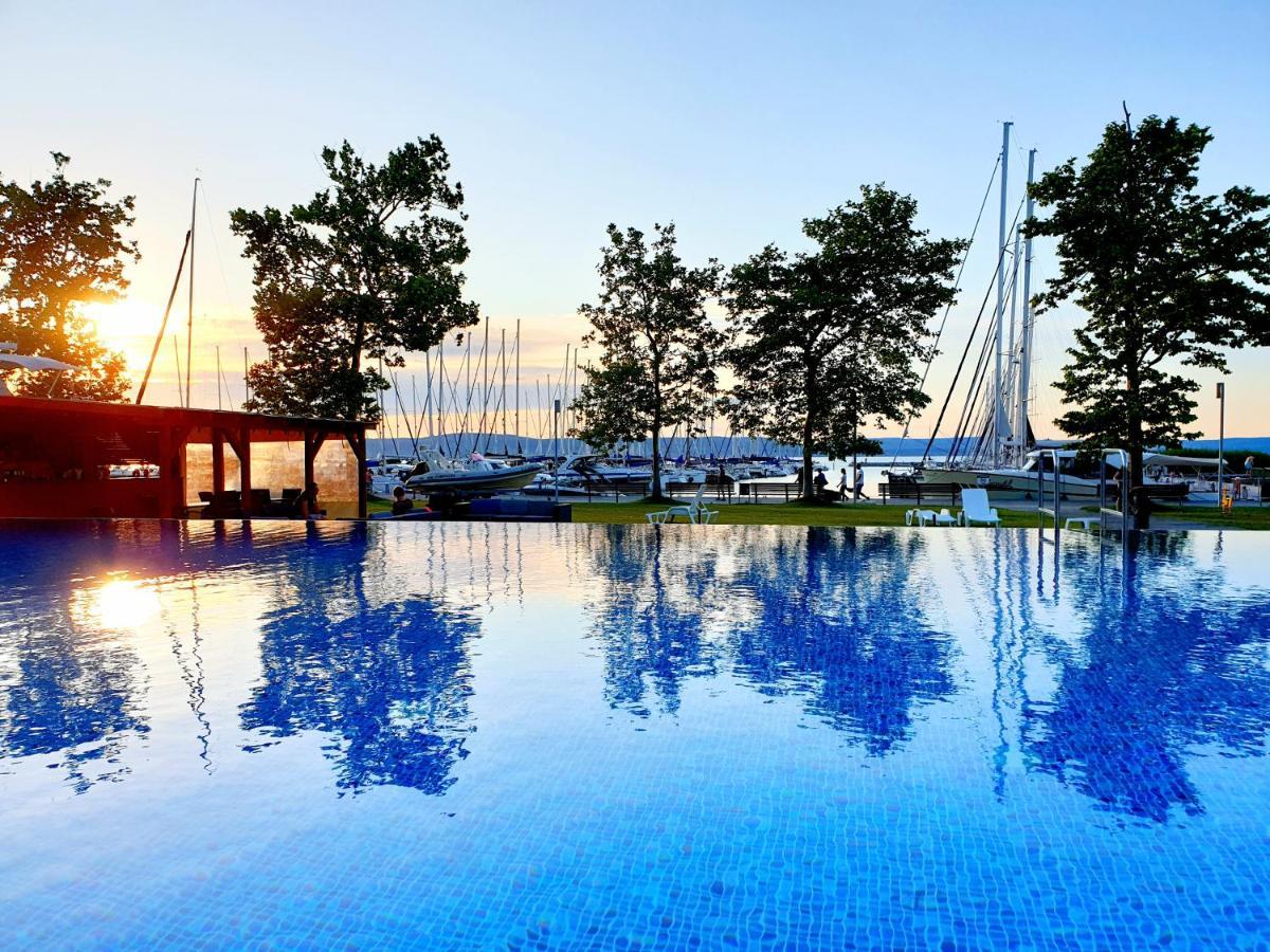 Bl Lakeside Apartman บาลาตอนแลลเล ภายนอก รูปภาพ